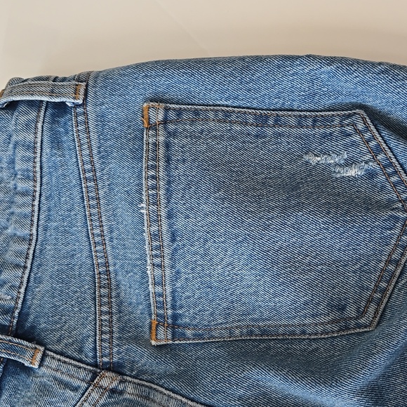 Abercrombie & Fitch Light Blue High Rise Jeans - Picture 4 of 8